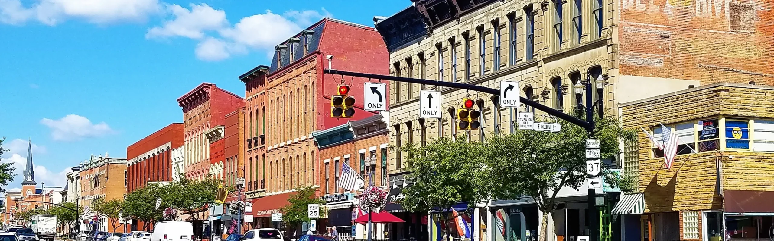 A street-level photograph of some buildings in downtown Delaware, Ohio.